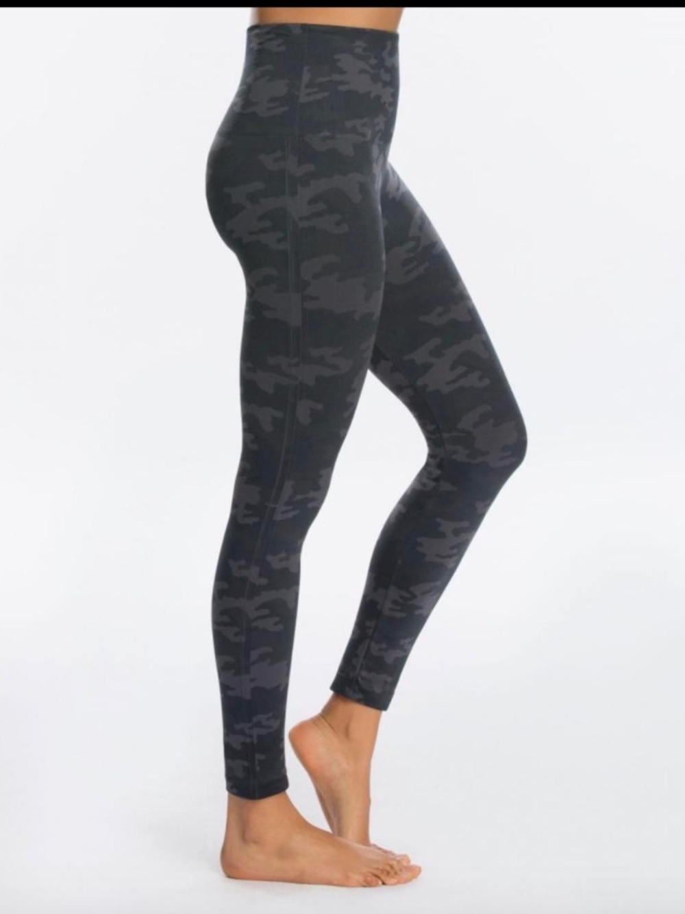 SPANX Look At Me Now Seamless Camo Leggings